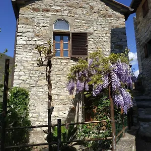 https://la-casetta-di-pierle.it-tuscanyhotel.com