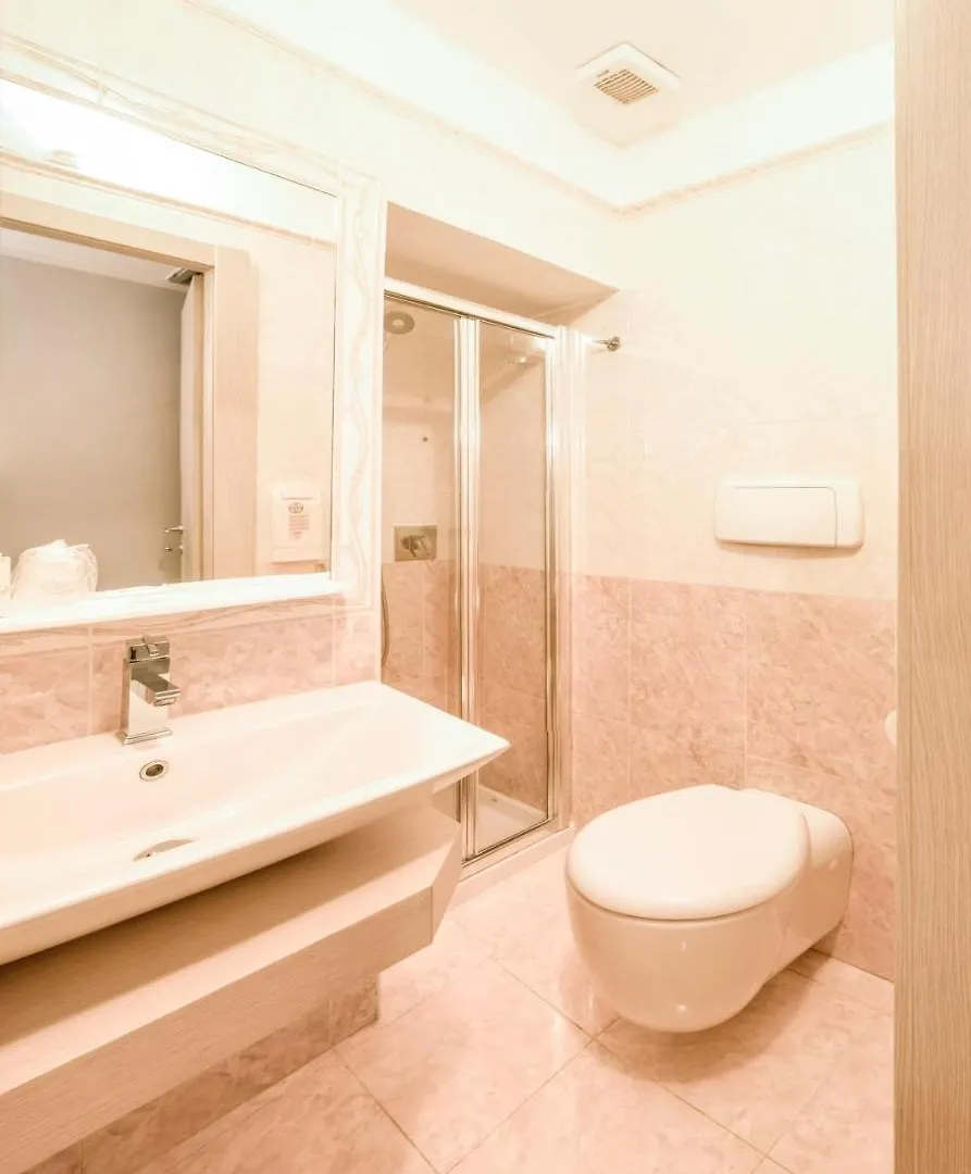 Hotel Brianza Milan 3*,  Italy