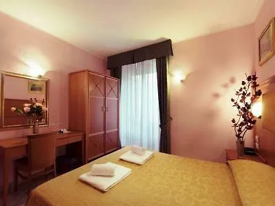 Hotel Brianza Milan 3*,  Italy